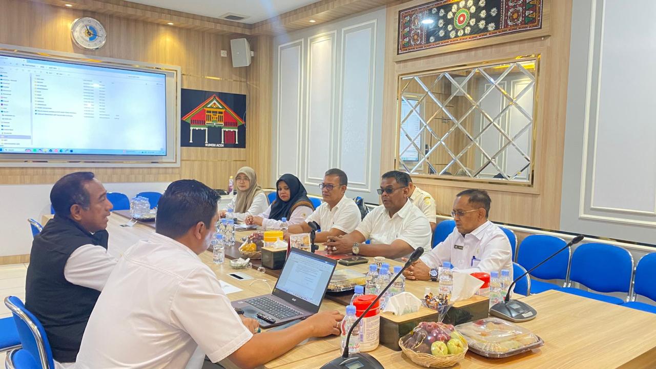 Rapat koordinasi penertiban tambang ilegal bersama Polri